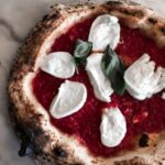 Pizza manjericão mussarela tomate
