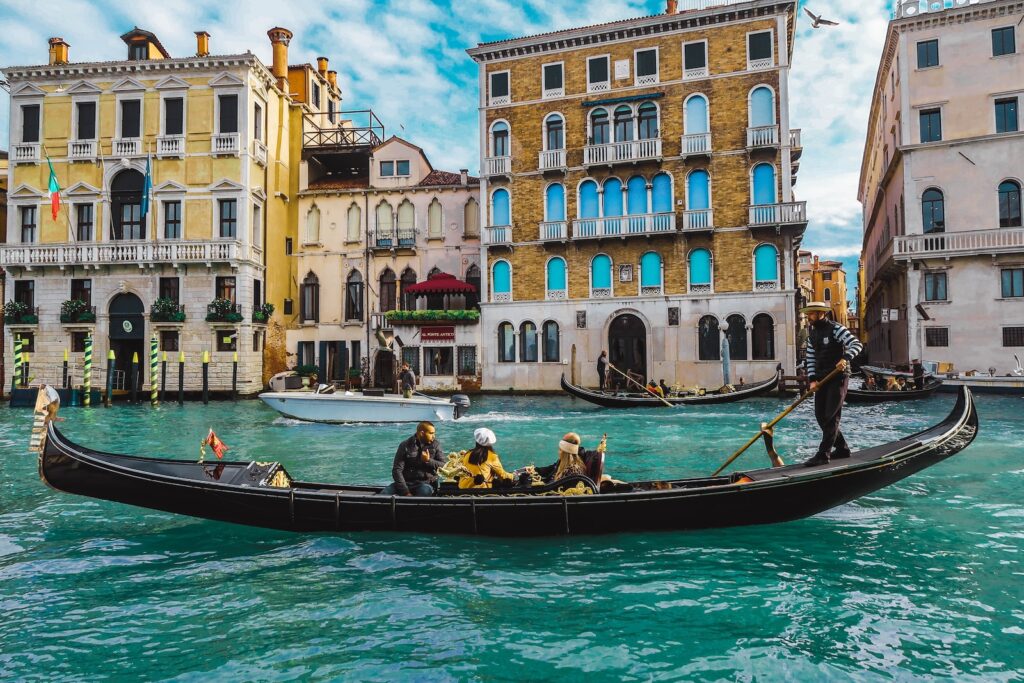gôndola veneza agua canal italia
