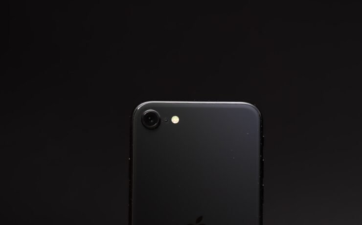 iphone smartphone off black