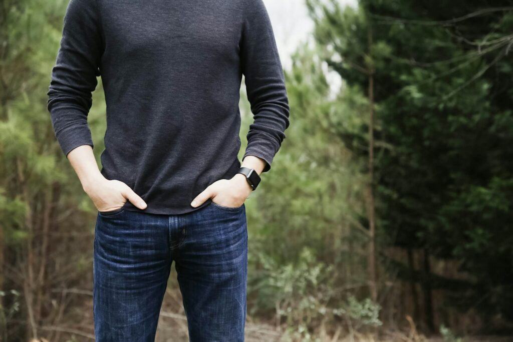 pessoa de calça jeans azul