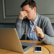 yoga eye pain screen