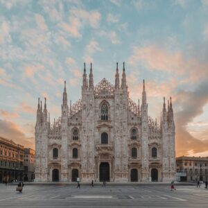 Praça da Catedral Duomo, Milão, Itália