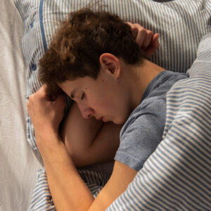 adolescente dormindo