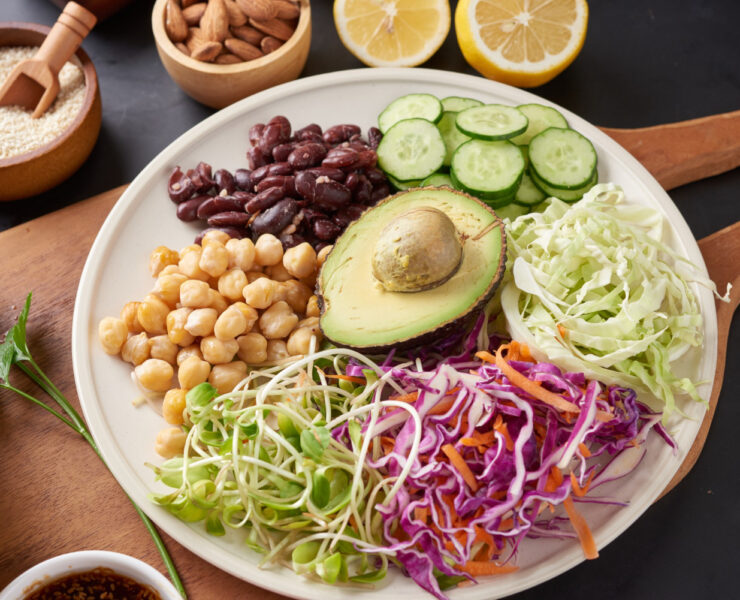 salada de feijão e abacate