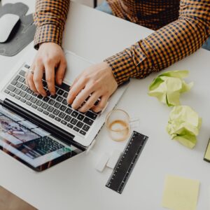 pessoa digitando, trabalho, escritório