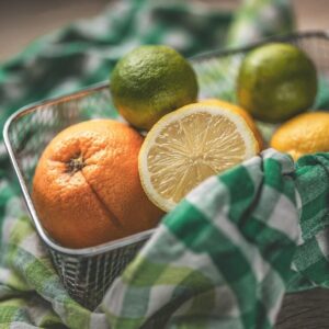 Como obter mais suco de frutas cítricas
