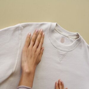 Eliminar manchas de suor: