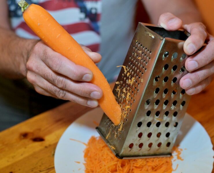 O melhor truque para ralar legumes