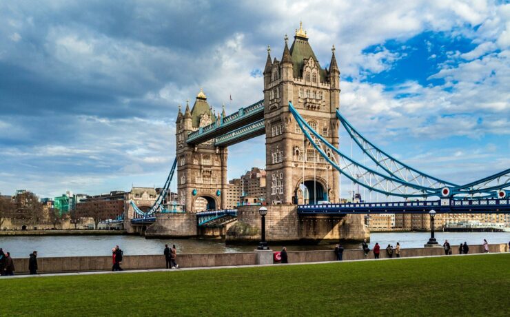 7. London Bridge