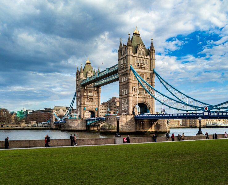 7. London Bridge