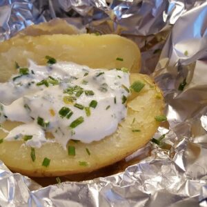 8) "Asse" suas batatas no micro-ondas