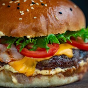 8. A maioria das redes de hambúrgueres de fast food têm políticas de carne natural nula ou quase inexistentes