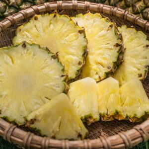 1. Abacaxi